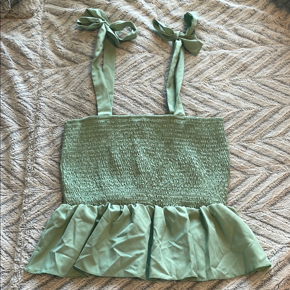 SHEIN Sage Green‎ Smocked Peplum Top Tie Shoulder Straps Womens Large 8/10